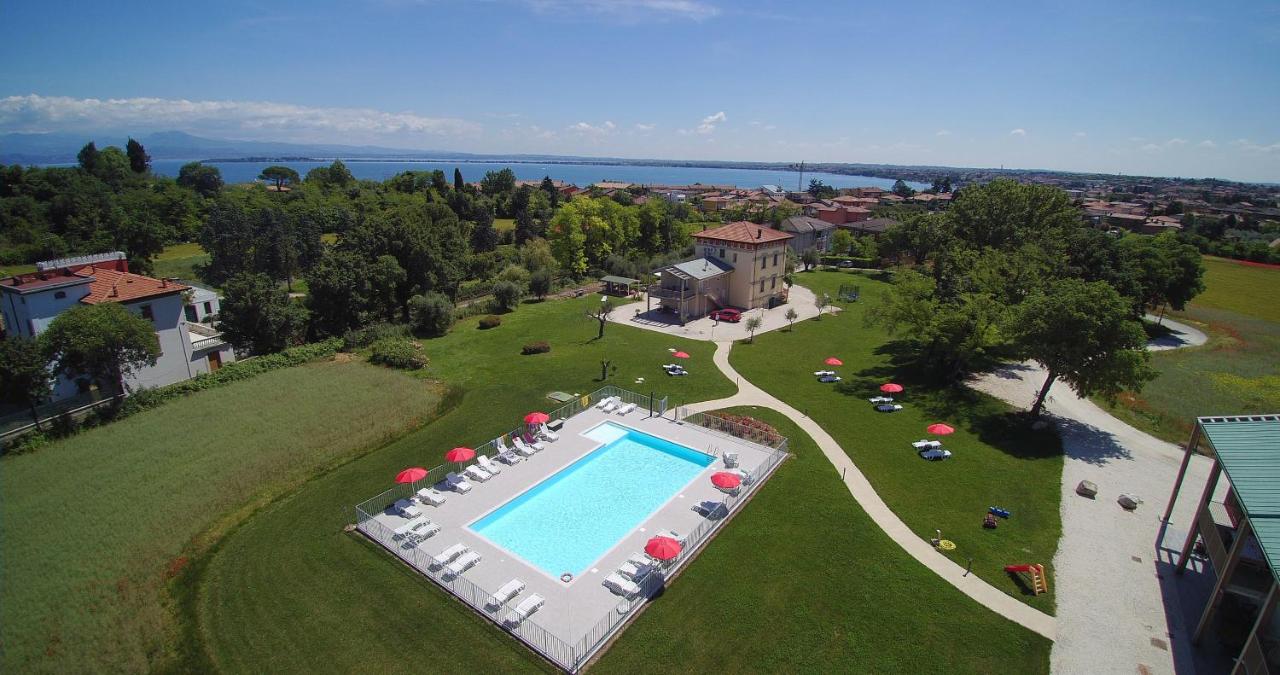 Villaggio Apartments Esmera Desenzano del Garda, Lago di Garda Lake Gardasee