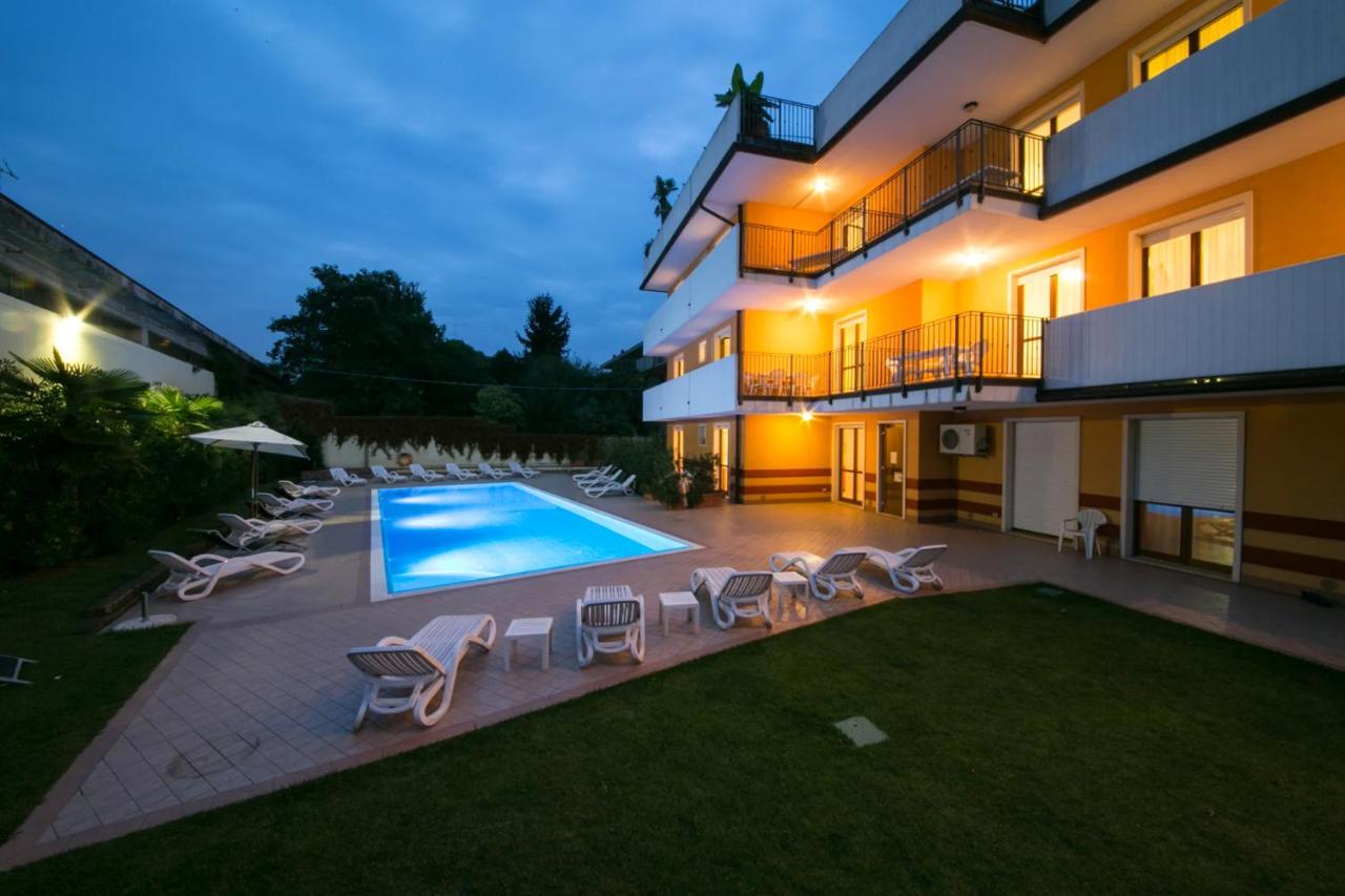 Residence Garda Palace Peschiera del Garda, Lago di Garda Lake Gardasee